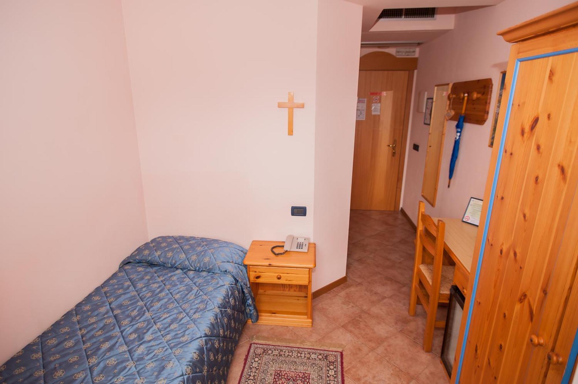 Hotel Vittoria Рива-дель-Гарда Номер фото