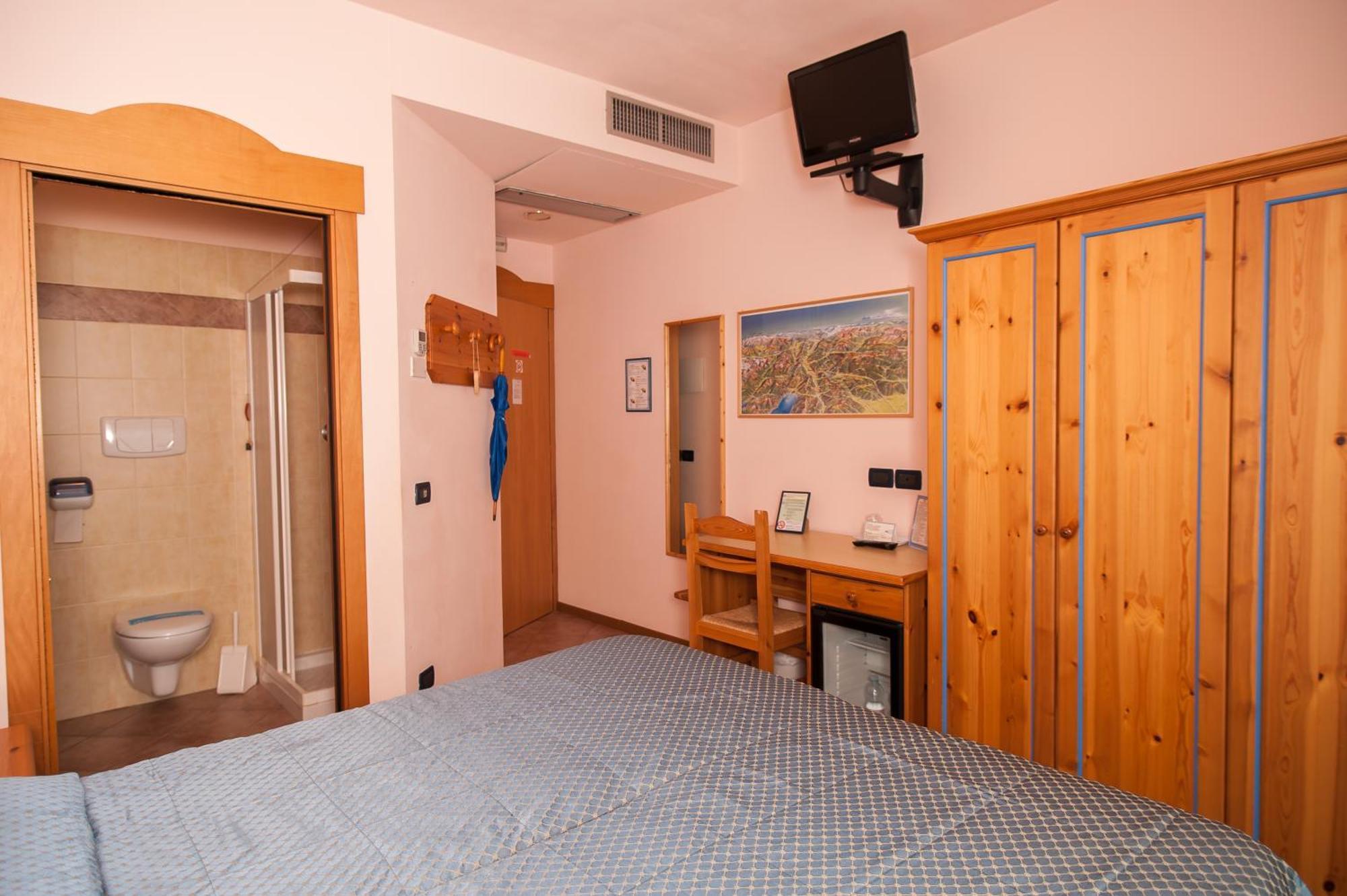 Hotel Vittoria Рива-дель-Гарда Номер фото